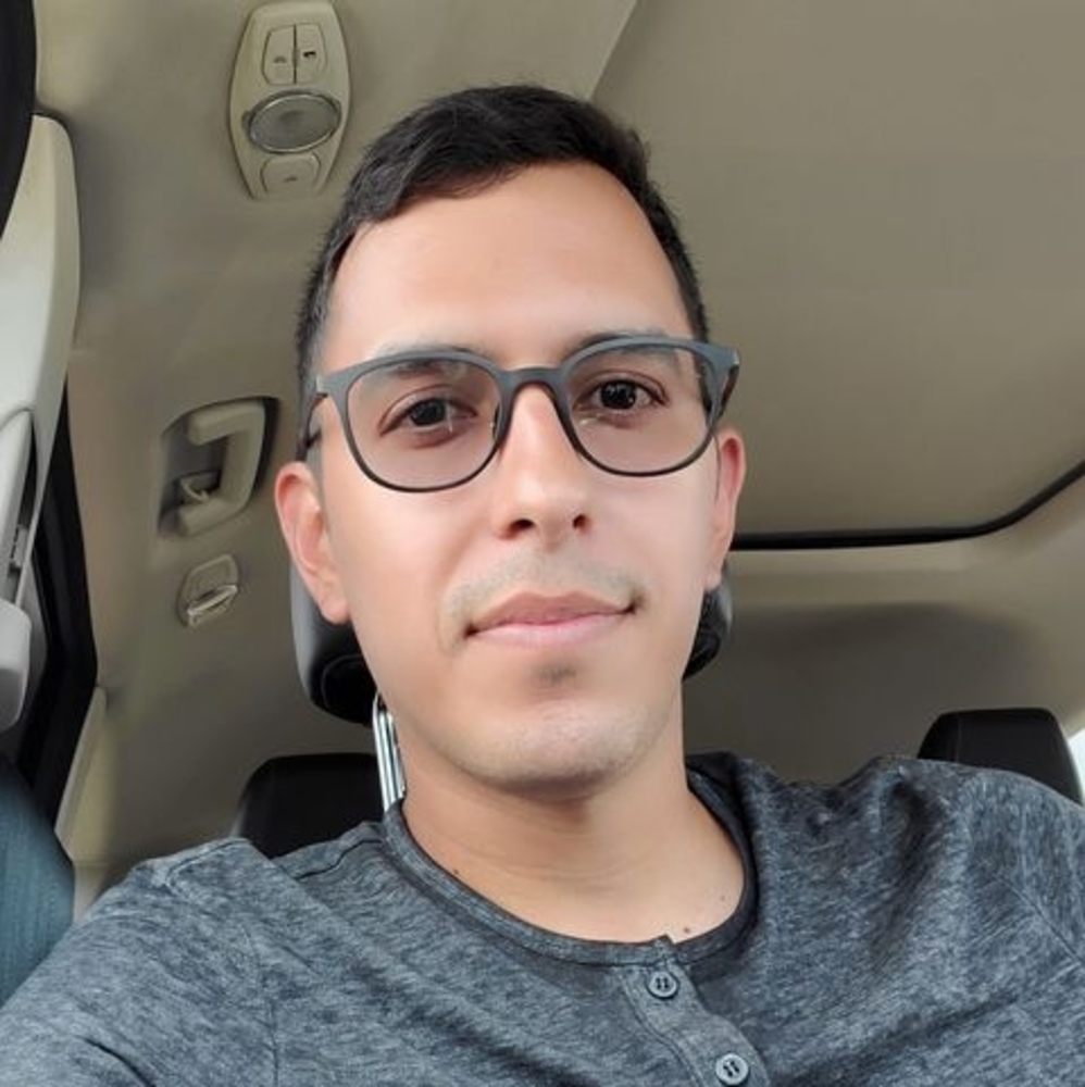 Meet your Posher, Ulises